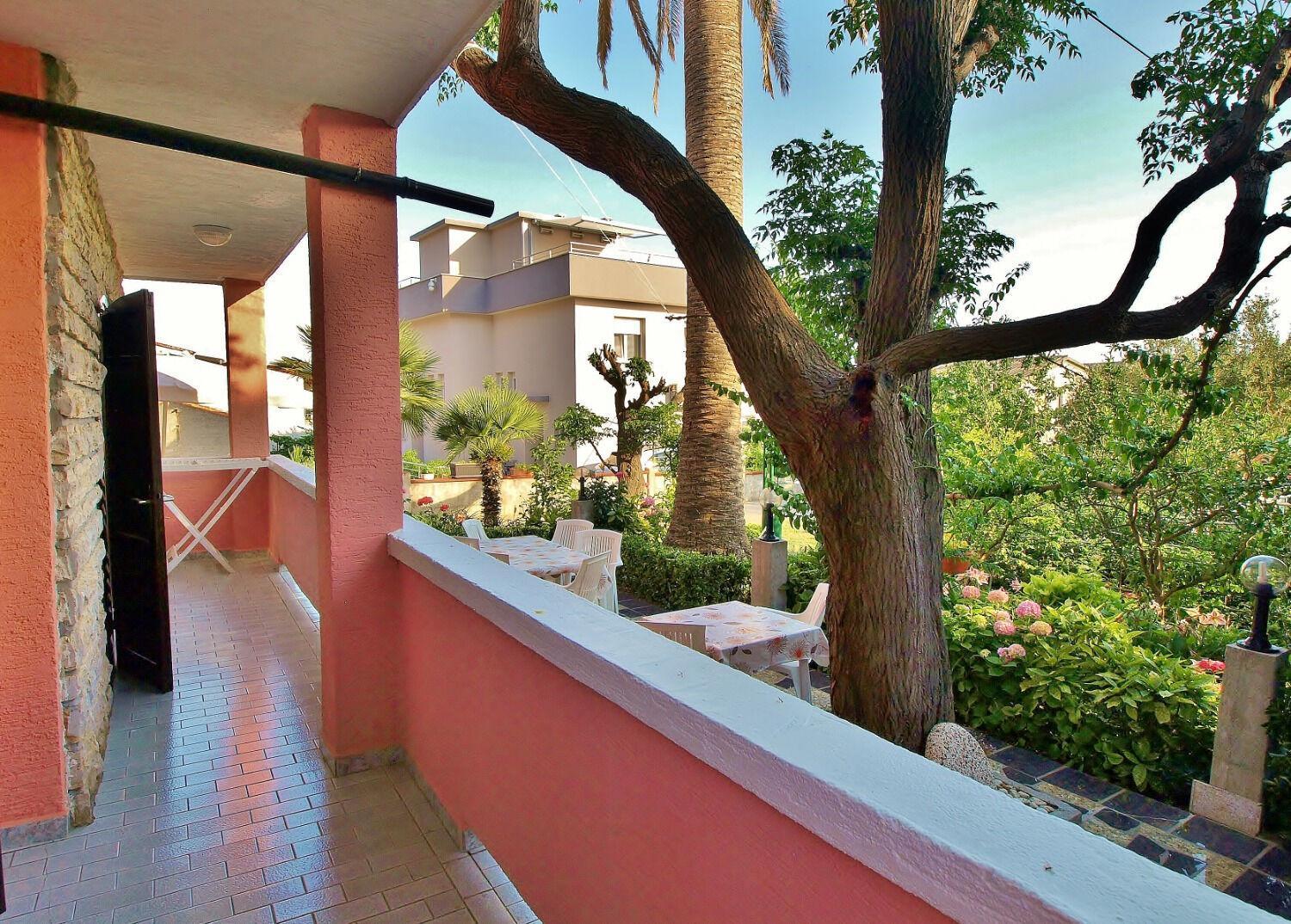 Apartments Zdenka - Garden Terrace Barbat na Rabu ภายนอก รูปภาพ